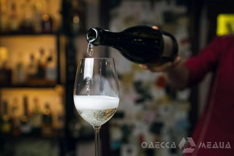 С 14 мая в Одесской области разрешат продажу всех видов алкоголя