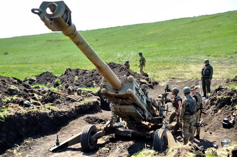 Американские гаубицы уже в Украине стреляют по российским оккупантам (фото)