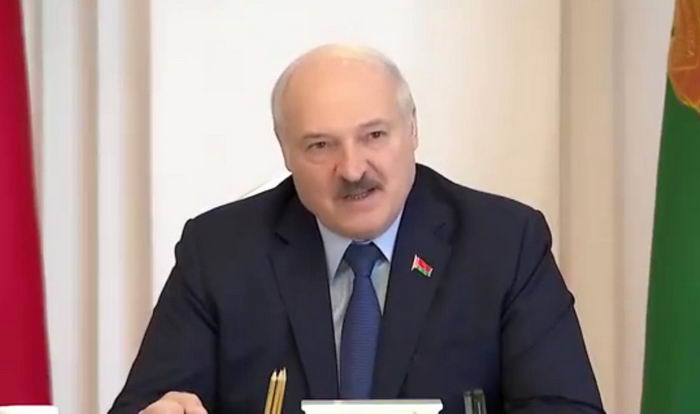 Лукашенко похвалил украинскую армию (видео)