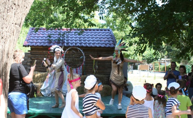 В Одесском зоопарке провели День семьи