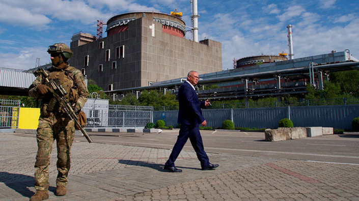 Россияне хотят отключить Запорожскую АЭС от Украины: возможно ли это и какими могут быть последствия?