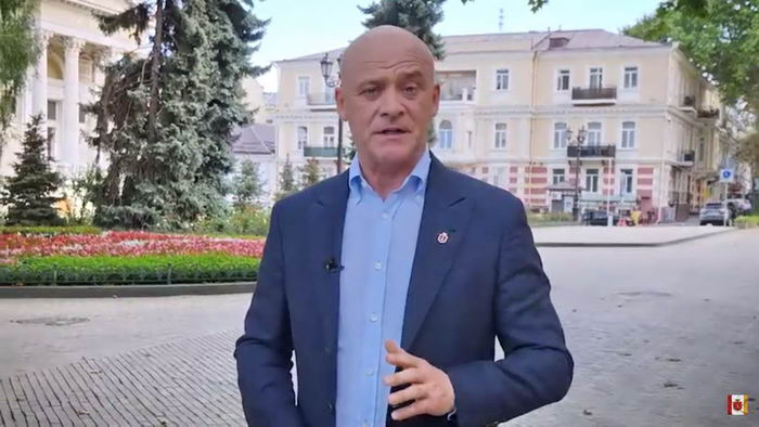 Труханов записал видеопоздравление с Днем города на украинском языке с переходом на “одесский”