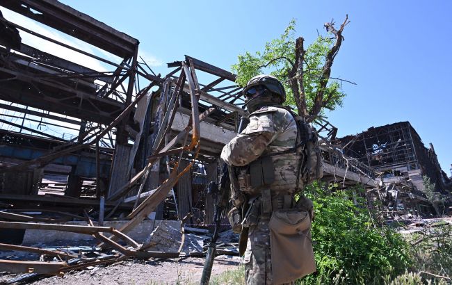 230 оккупантов и вертолет: Генштаб назвал новые потери рф в Украине