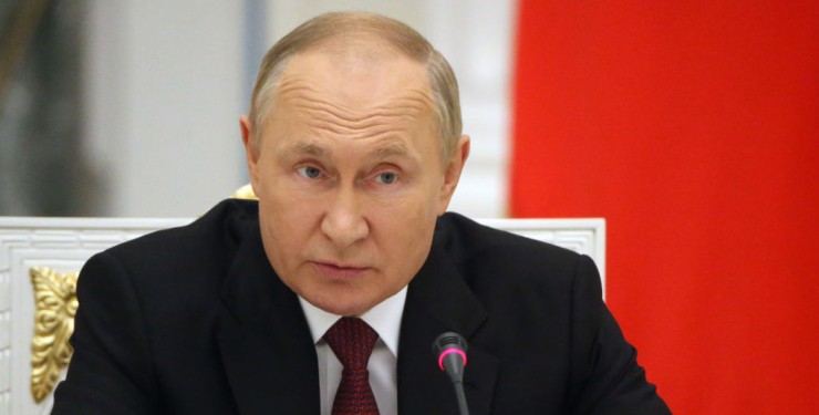 Удержать захваченное: зачем Путину «референдумы» и мобилизация