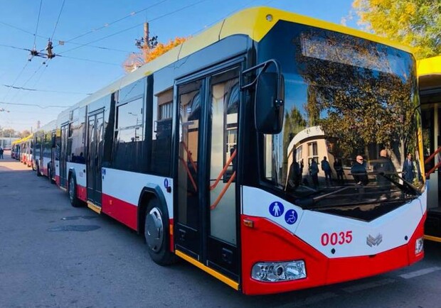 В Одессе из-аз ликвидации последствий ударов дронами приостановлено движение троллейбусов