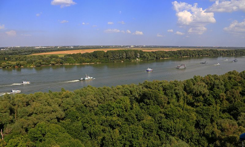 Дунайське пароплавство повертає свої каравани на Середній Дунай