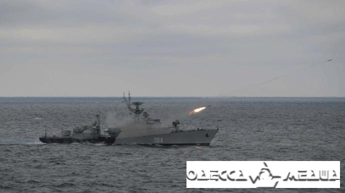 Россия держит в Черном море пять носителей с 32 «Калибрами»