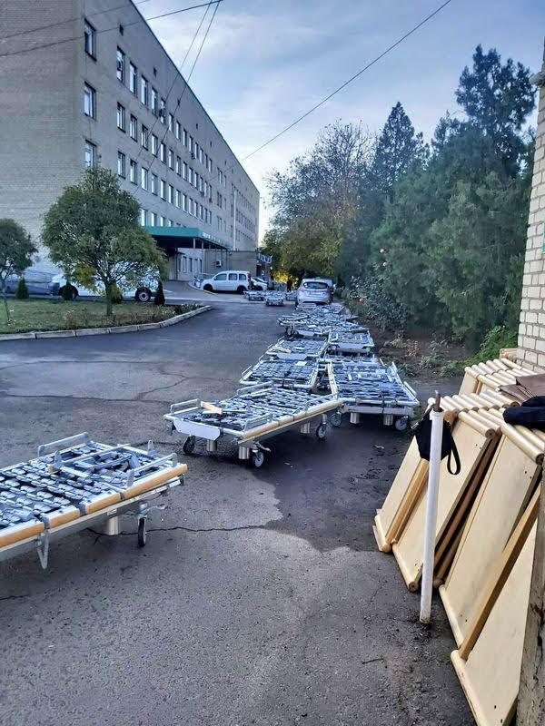Больница в Одесской области получила помощь от Австрии – 42 кровати с электроприводом