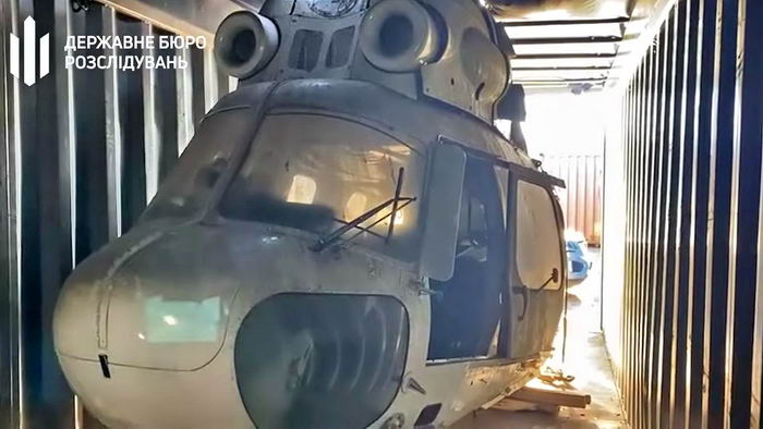 В Одесском порту нашли вертолет в контейнере