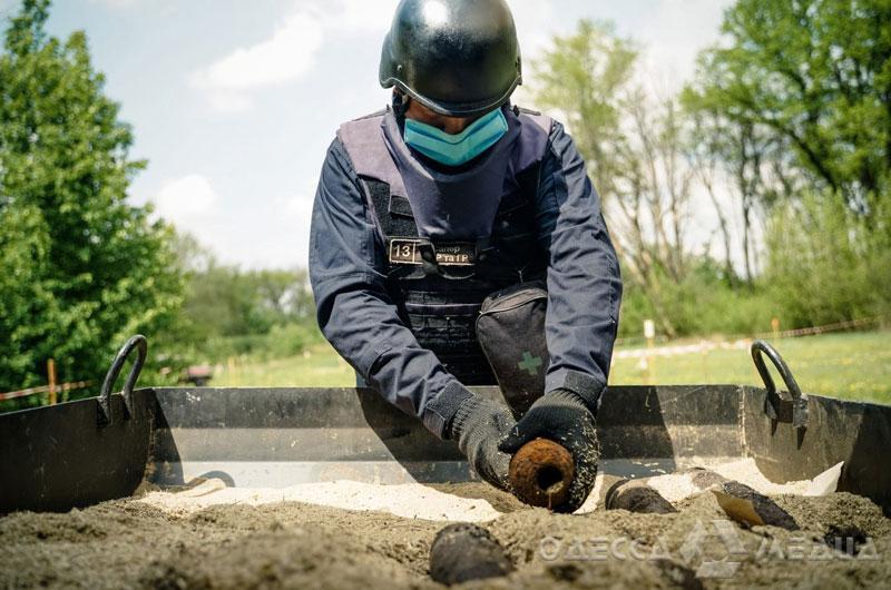 В Одессе на Канатной обнаружили минометную мину калибра 82 мм