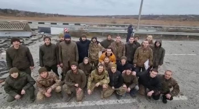 В Украину вернули 19 защитников Мариуполя и 7 с острова Змеиный