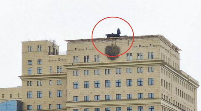 В Москве на крышах зданий устанавливают зенитные комплексы