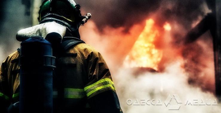 В селе Одесской области горела крыша одноэтажного дома: погиб мужчина