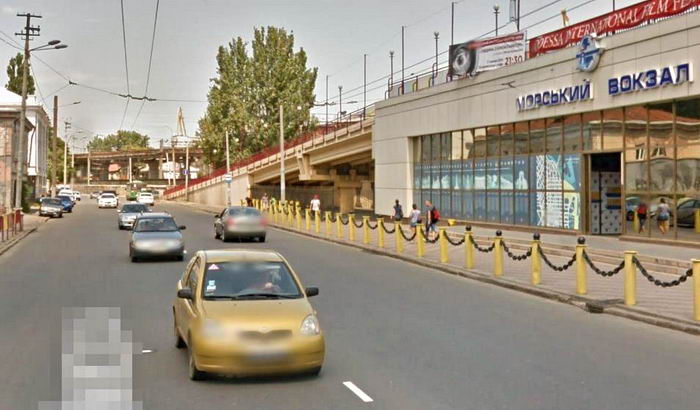 В Одессе открывают движение транспорта возле Морвокзала, закрытое с начала войны
