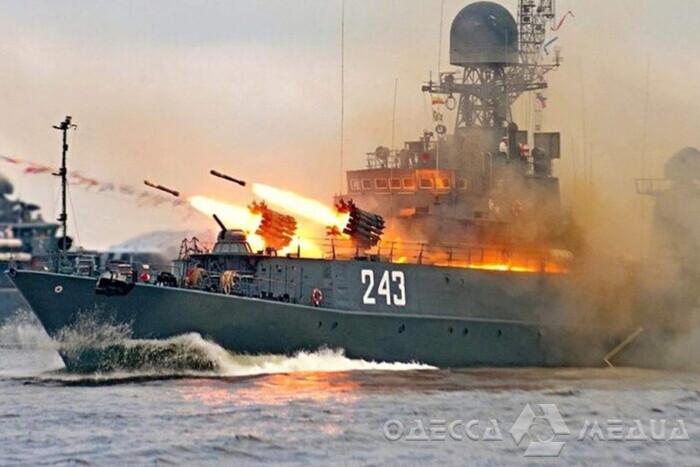 Россия вывела в Черное море 10 кораблей