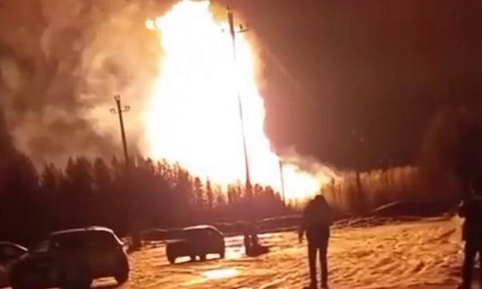 В россии загорелся газопровод после взрыва