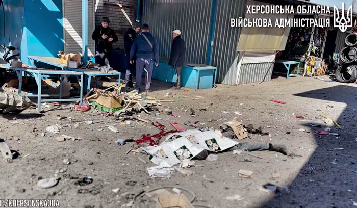 Россия обстреляла центр Херсона – 1 человек погиб, 9 ранено