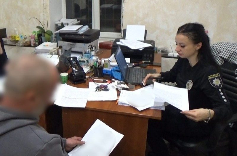 Хотел отомстить бывшей жене: в Одессе мужчин угрожал взорвать ателье