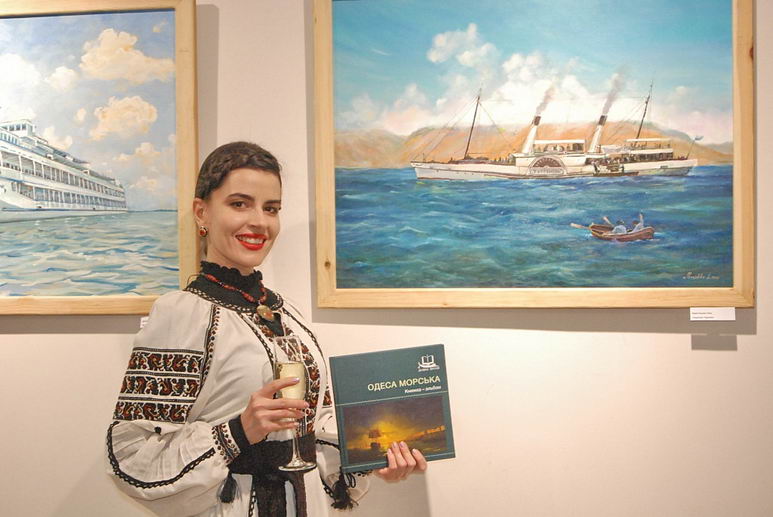 В галерее Городского сада открылась выставка «Одесса морская»
