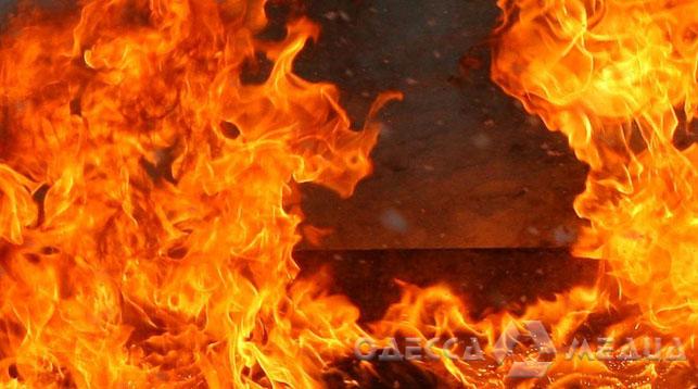 В Одесском районе горел частный дом: на пожаре пострадал 65-летний мужчина