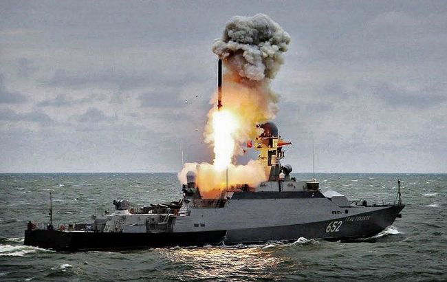 Росія додатково вивела у Чорне море два носії ракет: який може бути залп