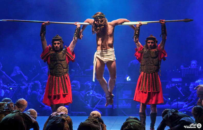 В Одессе состоялась масштабная премьера рок-оперы про жизнь Иисуса Христа (фото)