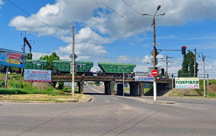 Одесские предатели корректировали ракетный удар по железнодорожному мосту 10 апреля