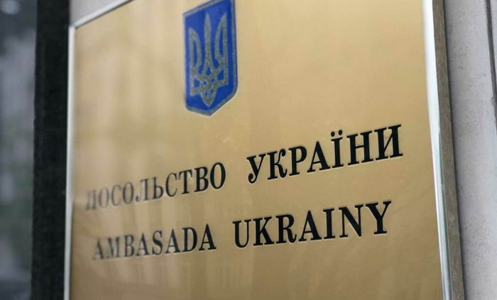 Мужчинам призывного возраста ограничили консульские услуги за границей – пора защищать Украину