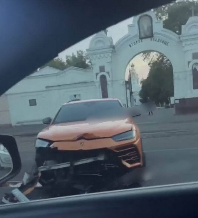 В Одессе в ДТП попал Lamborghini Urus за 350 тыс. долларов
