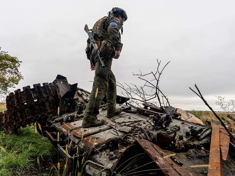 Еще более 1200 захватчиков, 15 танков и 65 артсистем: Генштаб обновил данные о потерях рф в Украине