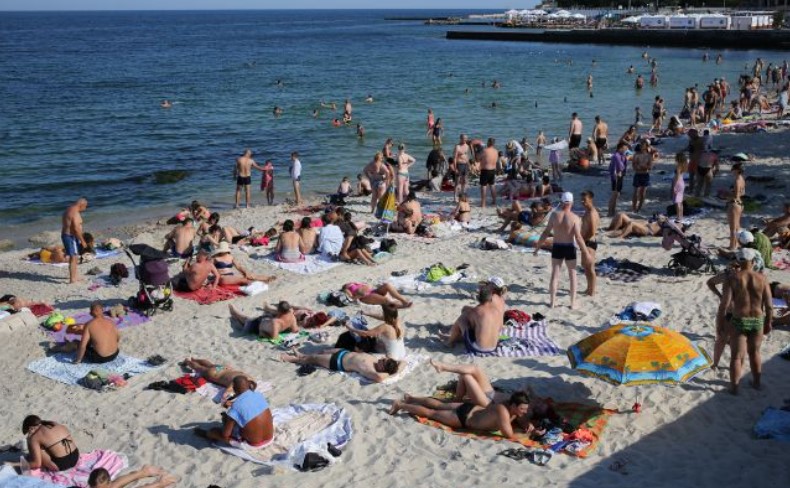 В Одессе открыли пляжи. Во сколько обойдется отдых в этом году и каким будет сезон