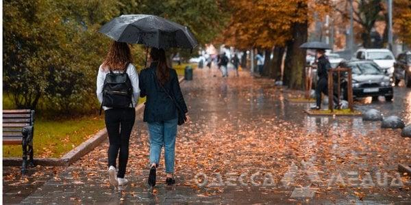 Холодный фронт несет в Одессу резкое похолодание и сильные ливни, - синоптики