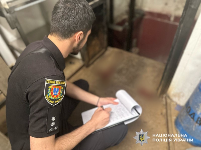 В Одессе в шахте лифта нашли тело человека