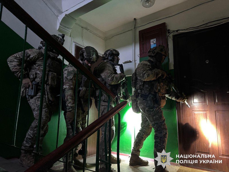 Нацполиция проводит масштабную спецоперацию, по Украине сотни обысков: что известно