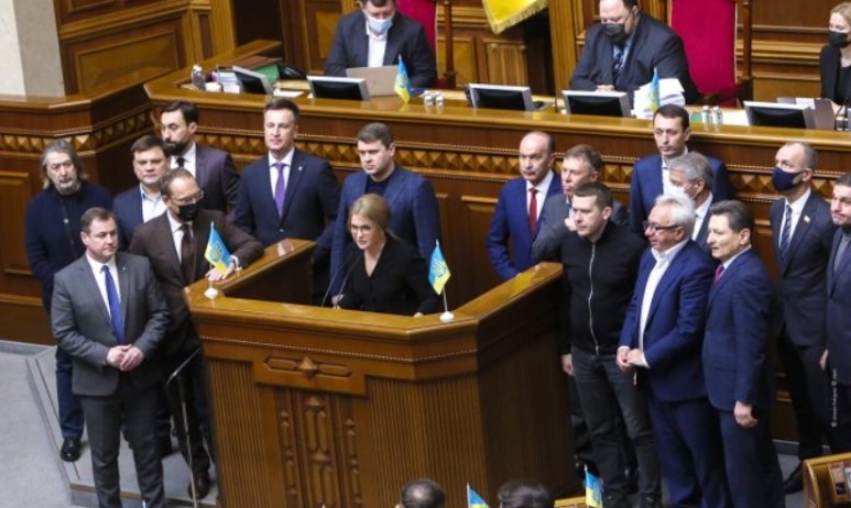 «Батьківщина» не голосувала за уряд монобільшості, але підтримала міністрів оборони та закордонних справ