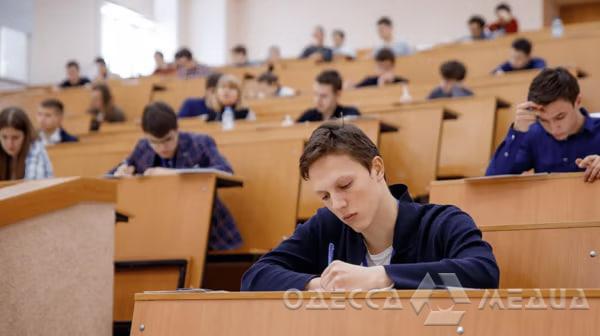 Студенты старше 25 лет могут потерять отсрочку: в ВР зарегистрировали законопроект