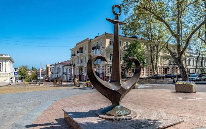 Памятник «Якорь-сердце» хотят убрать со своего места в Одессе