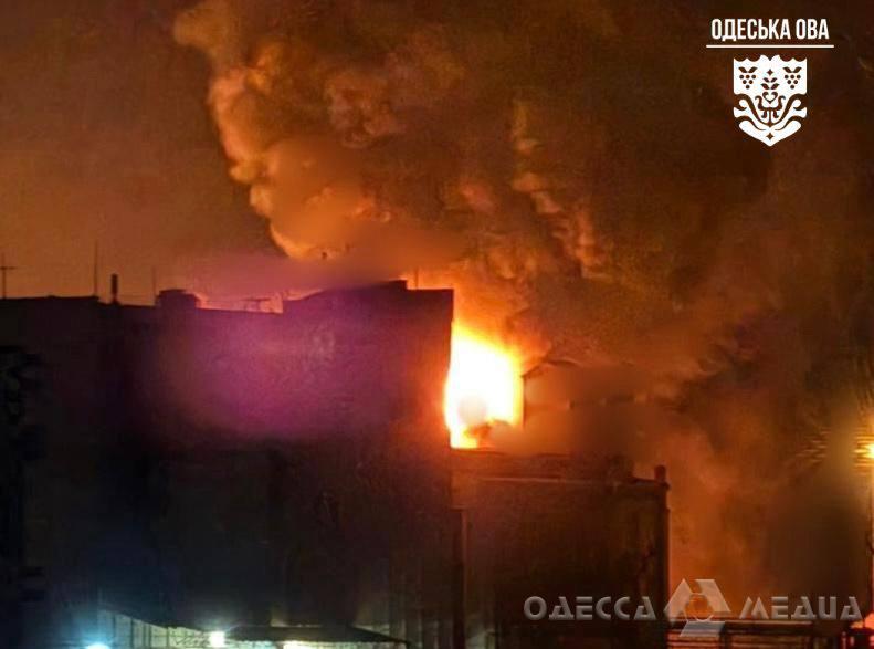 Росіяни атакували Ізмаїльський та Одеський райони: виникли пожежі