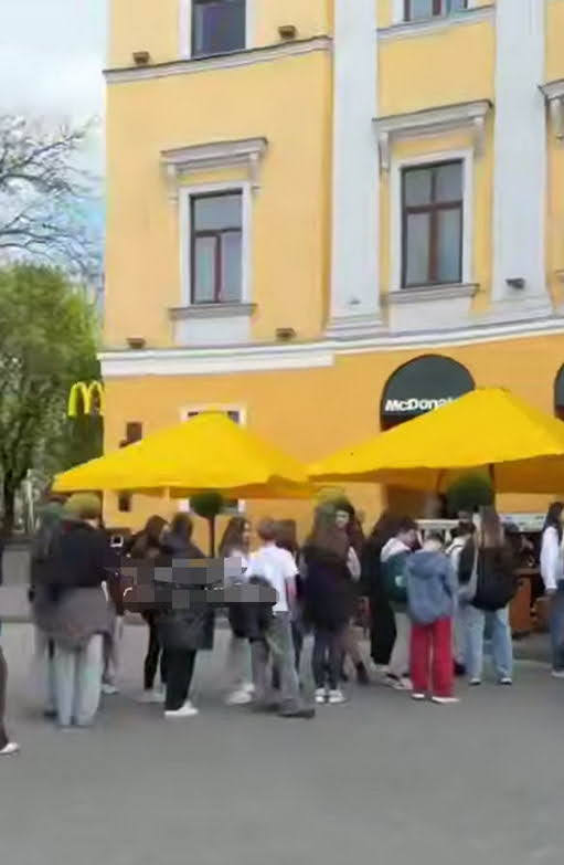 На Приморском бульваре открылся McDonald’s и сразу стал очень популярным