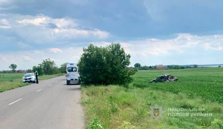 В Одеській області BMW з'їхав у кювет і перекинувся